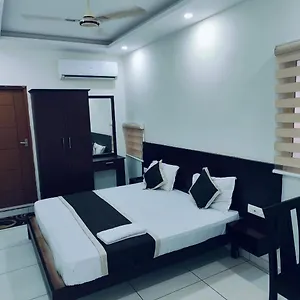 Capsule hotel Grace Tourist